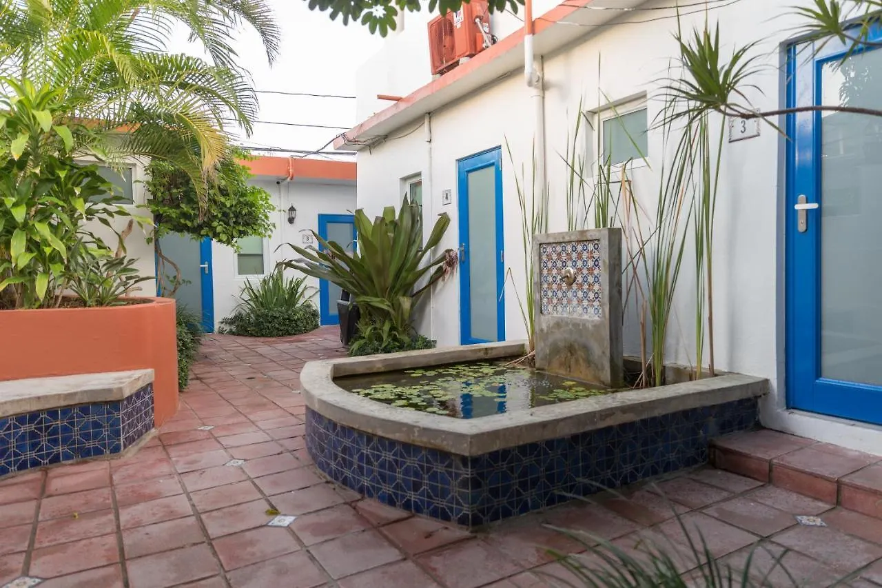 Tres Palmas Inn San Juan Hotel